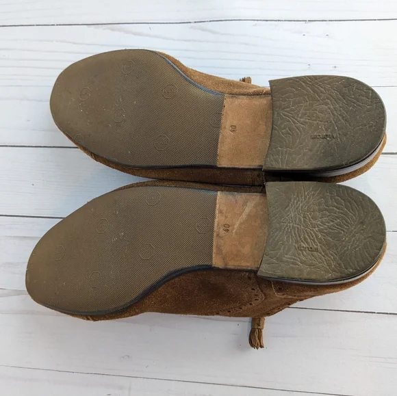 Gucci • Suede Oxford Flats Shoes - Picture 10 of 12